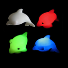 Dostosowane prezenty projekt w kształcie delfinów PVC, kolor zmienia Mini LED Keychain