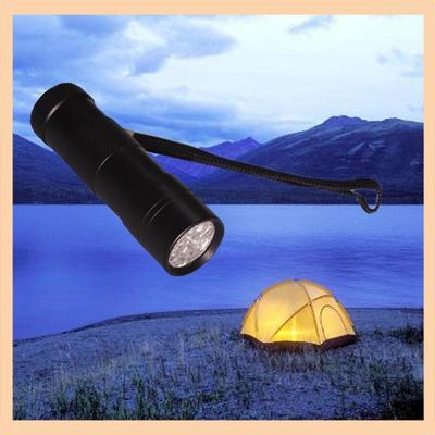 Promocja aluminiowy korpus latarka LED z baterią AAA