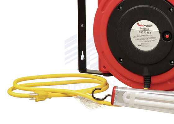 Unikalne blokady Gniazdo kabla elektrycznego Reel 50 &#39;&#39; Z 11W Fluorescent Lamp